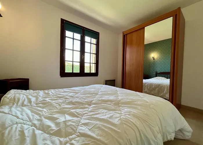 Maison 4 Pieces 7 Couchages Saint Pierre D'oleron Spo000-136 *